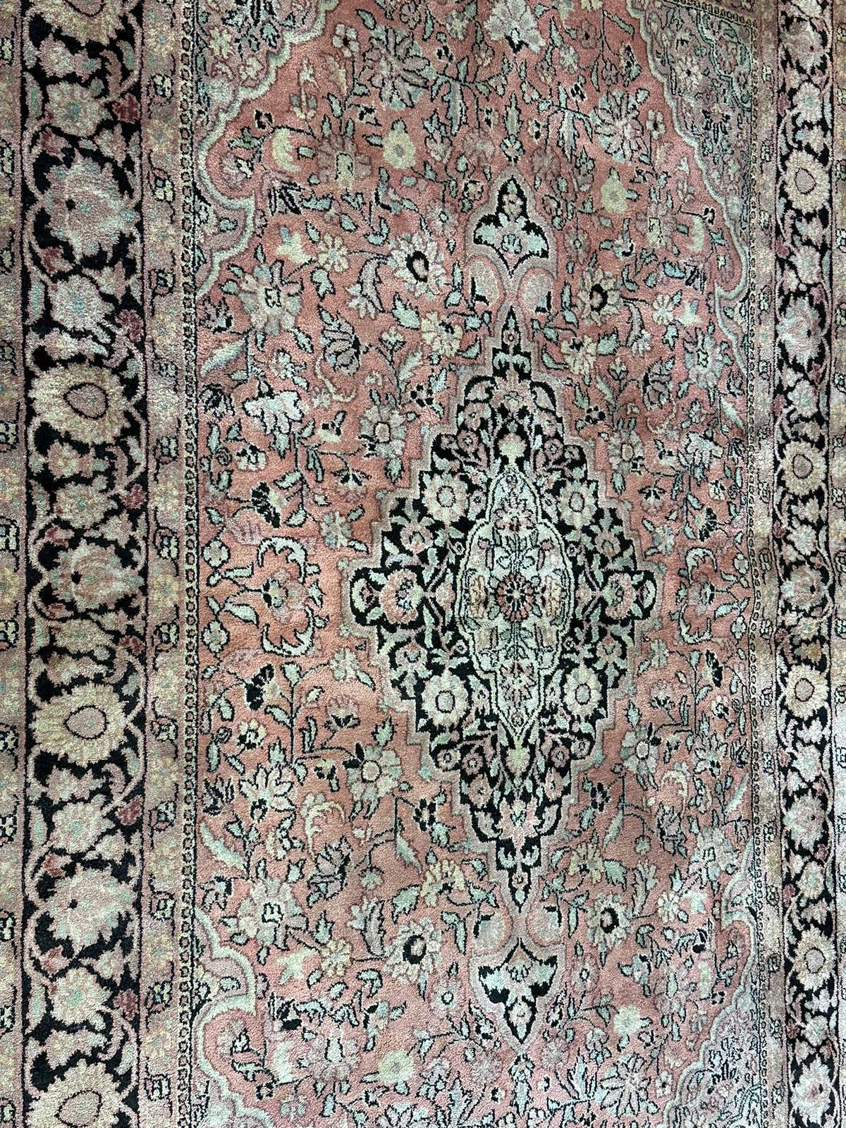 Orientteppich handgeknüpft Kaschmir Ghom Seide 190x125 cm