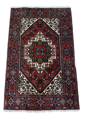 Orientteppich handgeknüpft Bidjar 123x77 cm