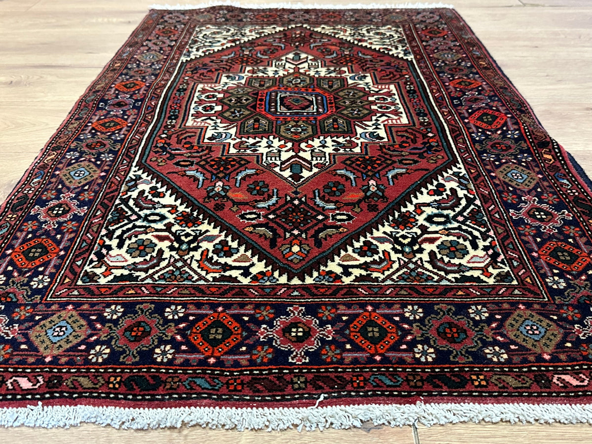 Orientteppich handgeknüpft Bidjar 123x77 cm