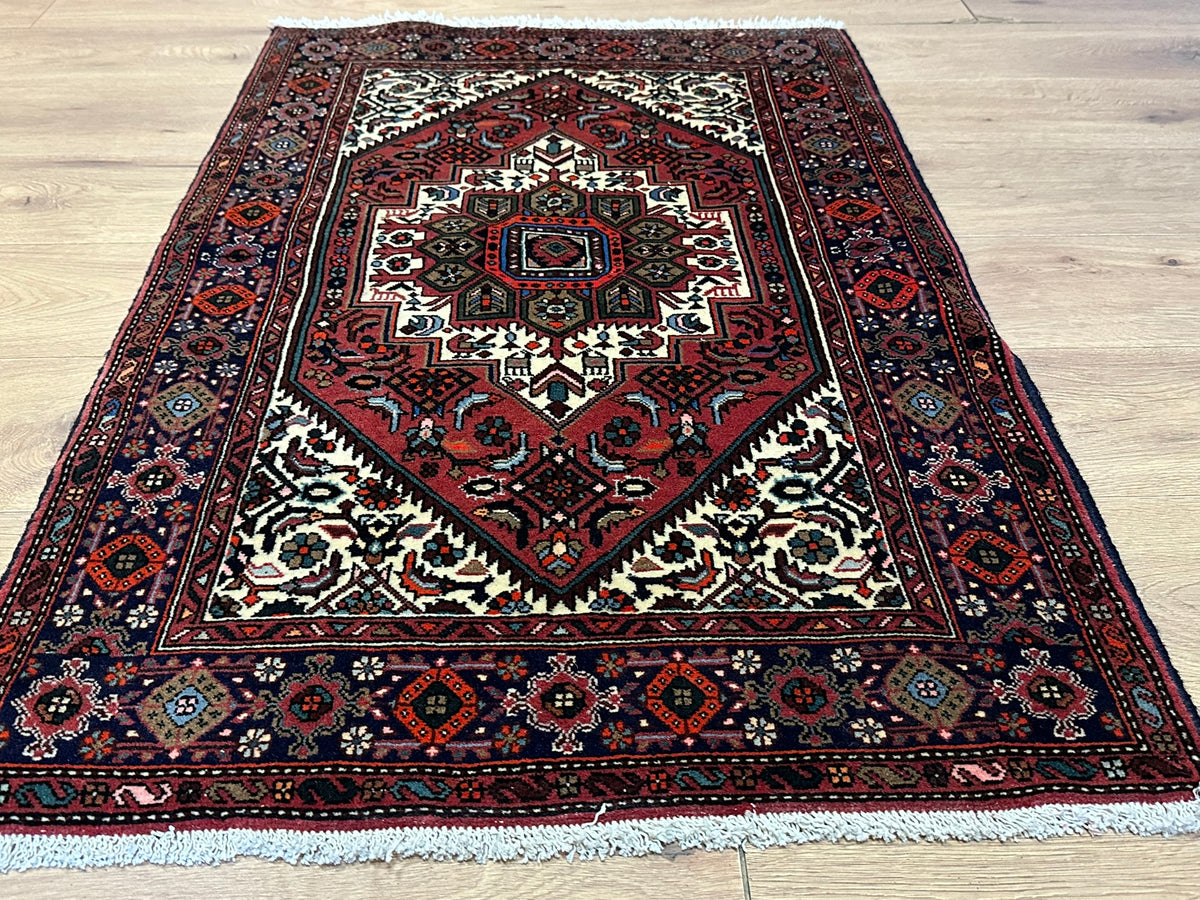 Orientteppich handgeknüpft Bidjar 123x77 cm