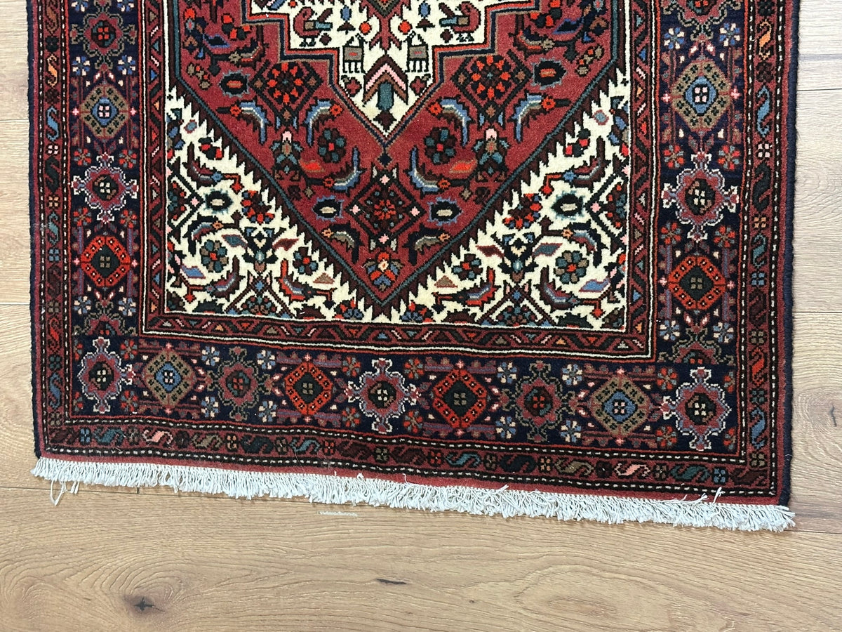 Orientteppich handgeknüpft Bidjar 123x77 cm