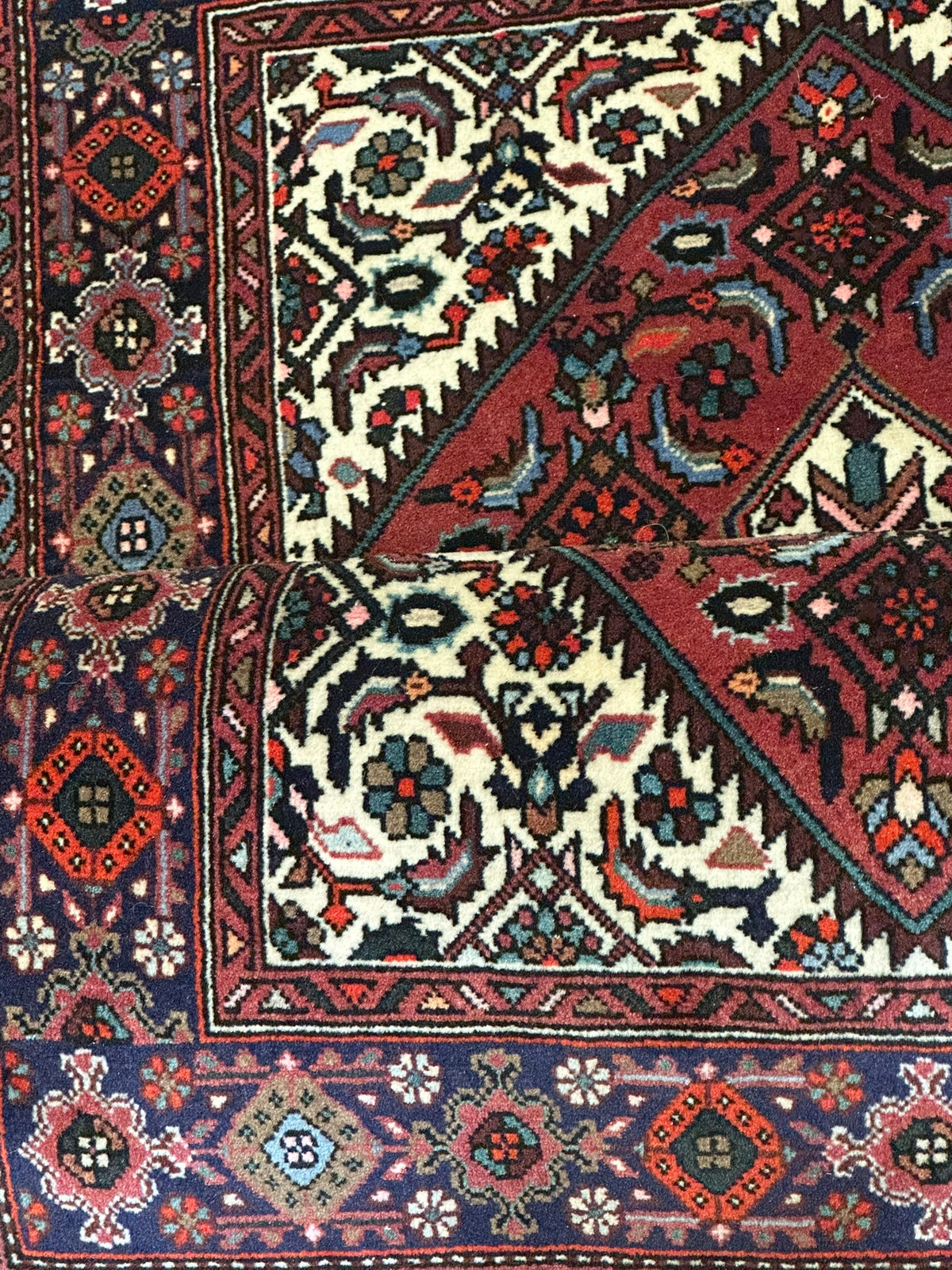Orientteppich handgeknüpft Bidjar 123x77 cm