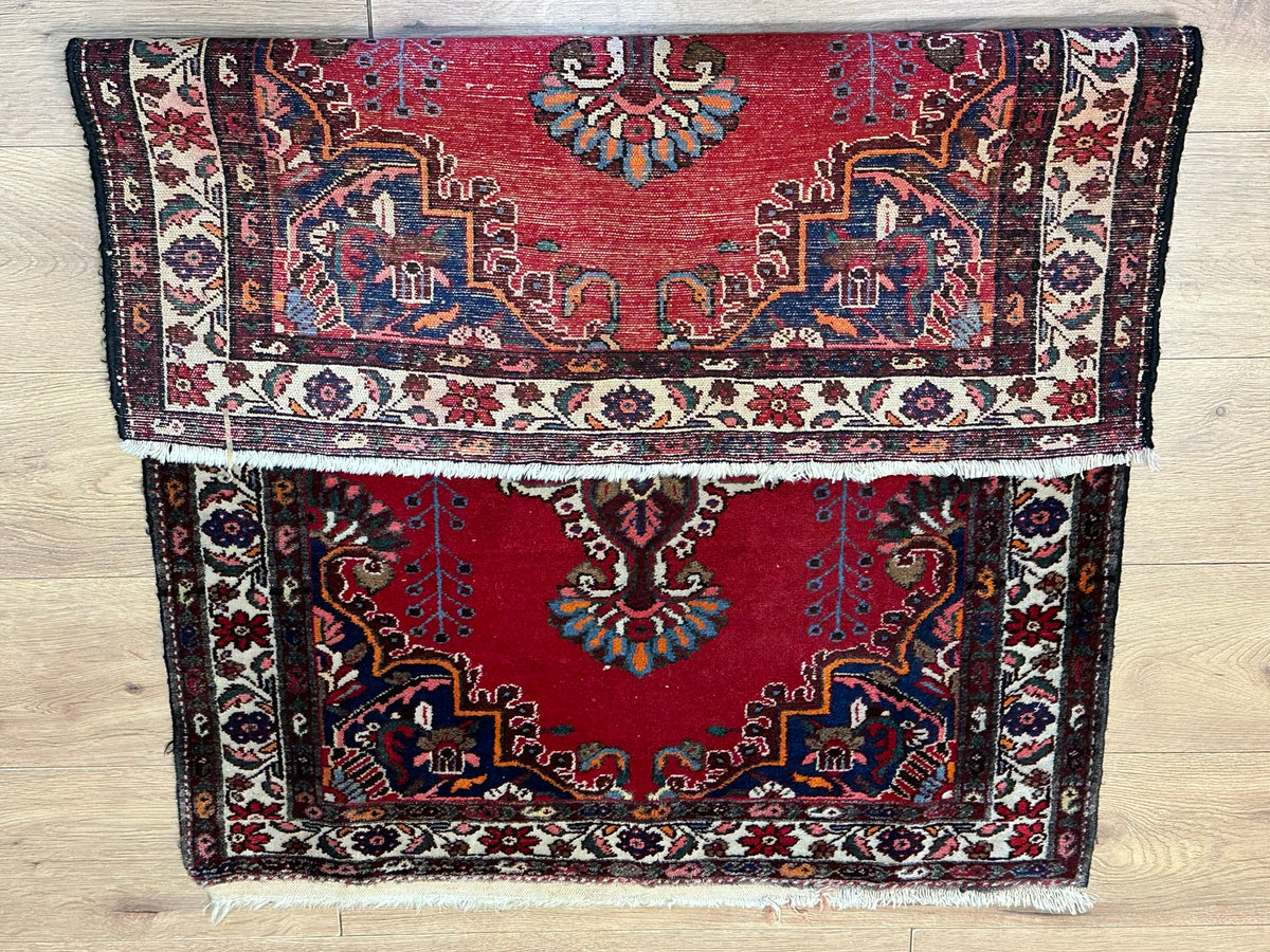Orientteppich handgeknüpft Bachtiar  124x90 cm
