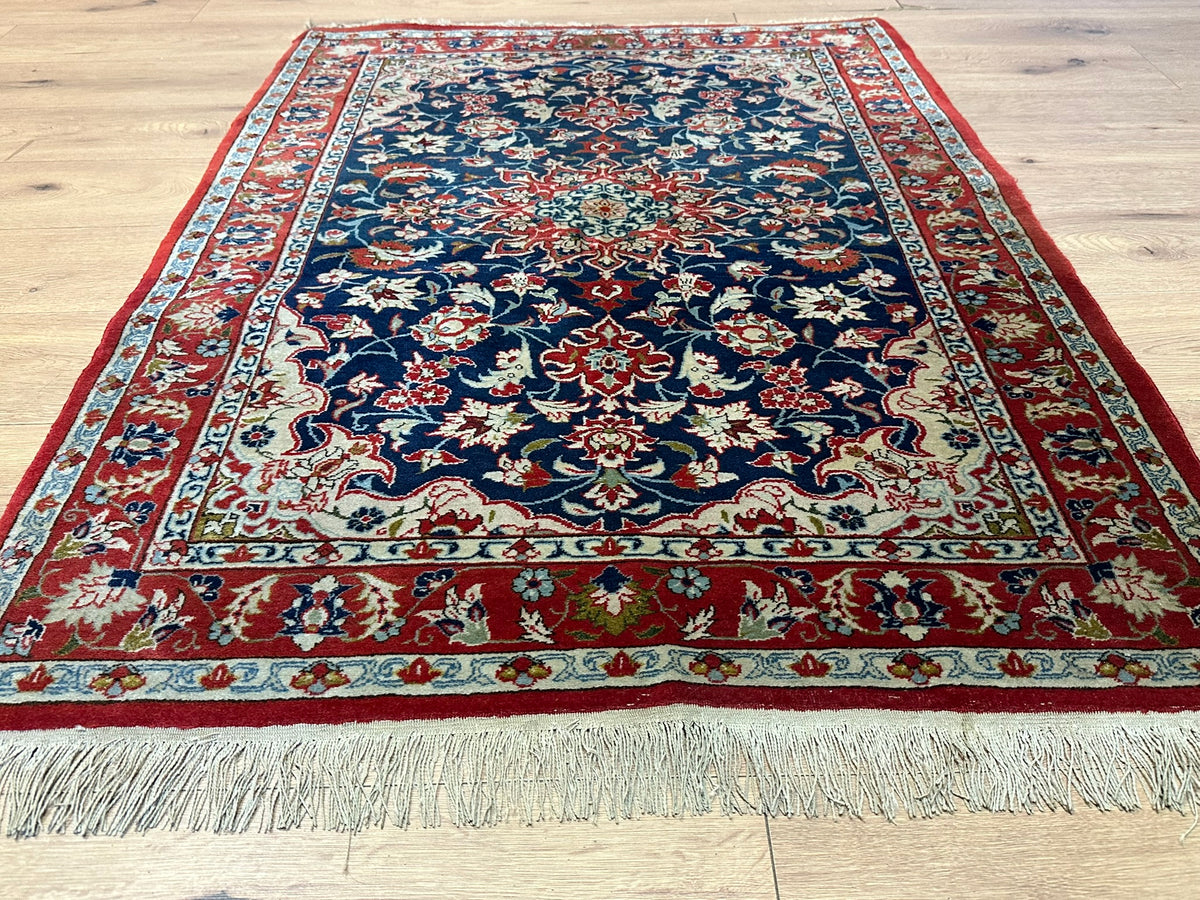 Orientteppich handgeknüpft Isfahan Kork fein 143x105 cm