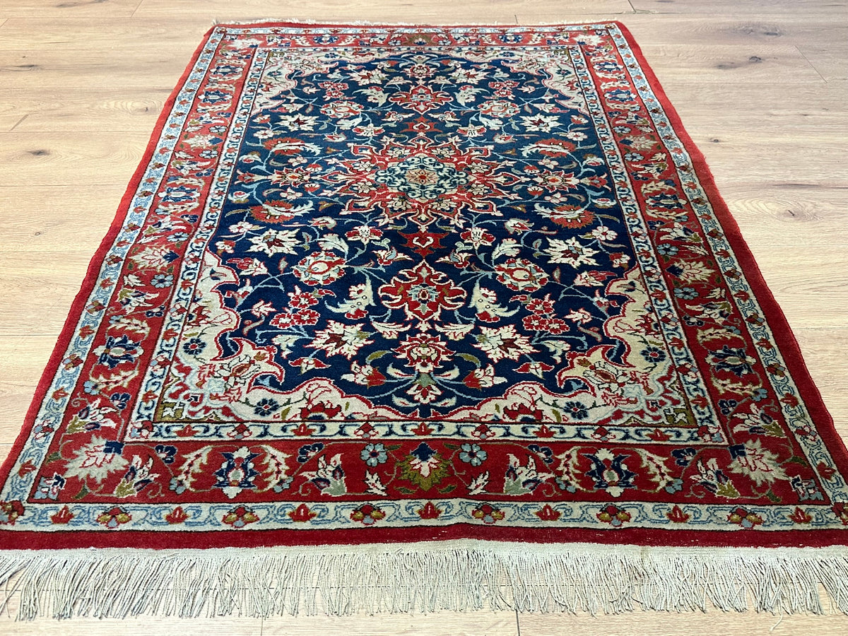 Orientteppich handgeknüpft Isfahan Kork fein 143x105 cm