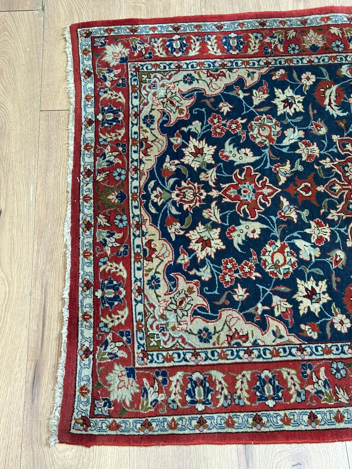 Orientteppich handgeknüpft Isfahan Kork fein 143x105 cm