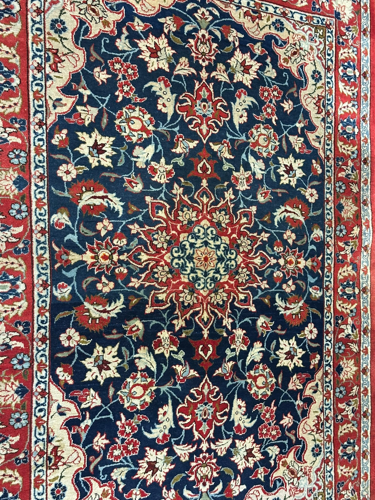 Orientteppich handgeknüpft Isfahan Kork fein 143x105 cm