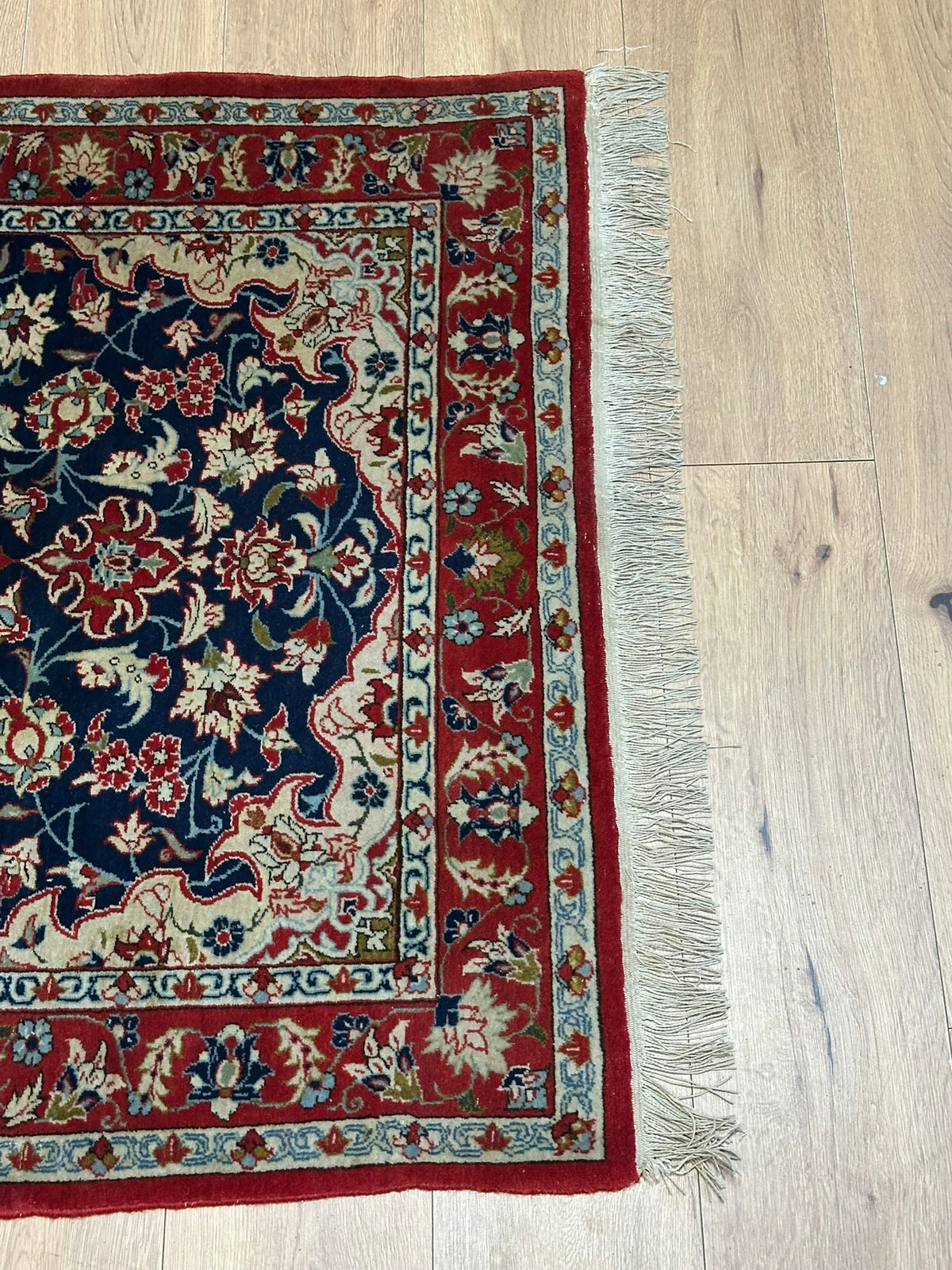 Orientteppich handgeknüpft Isfahan Kork fein 143x105 cm