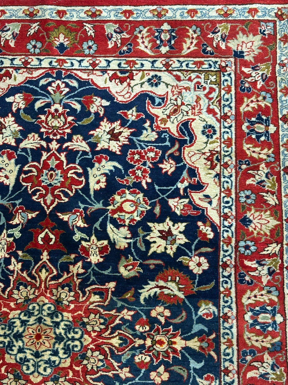 Orientteppich handgeknüpft Isfahan Kork fein 143x105 cm