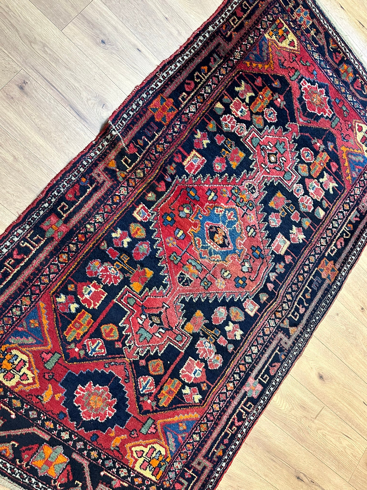 Orientteppich handgeknüpft Malayer 217x115 cm