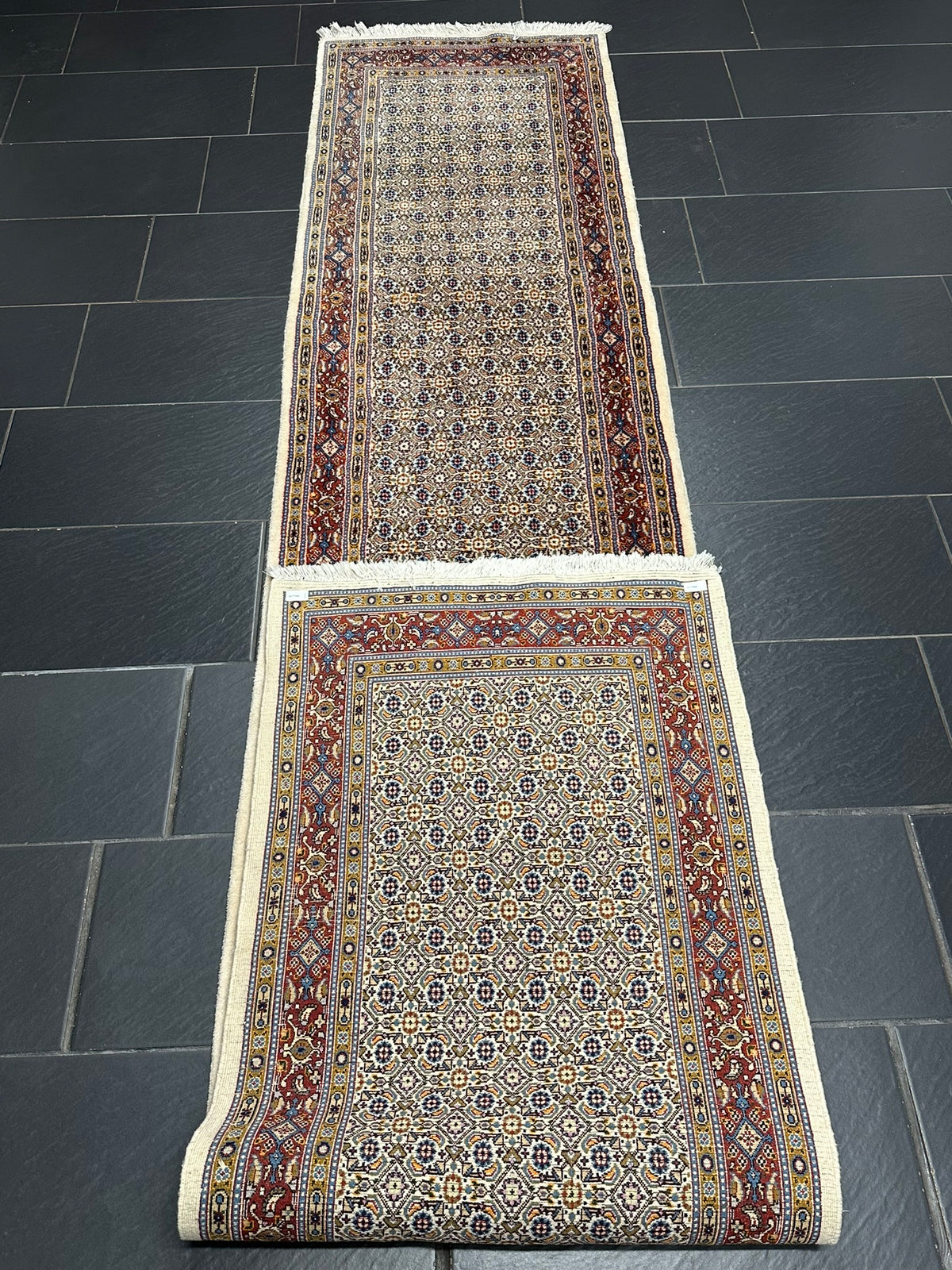 Orientteppich handgeknüpft Moud Läufer 390x77 cm