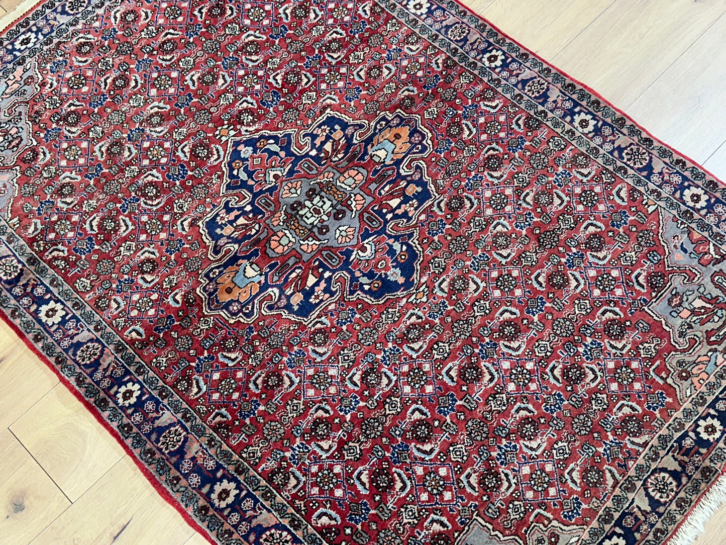 Orientteppich handgeknüpft Rosen Bidjar 174x118 cm