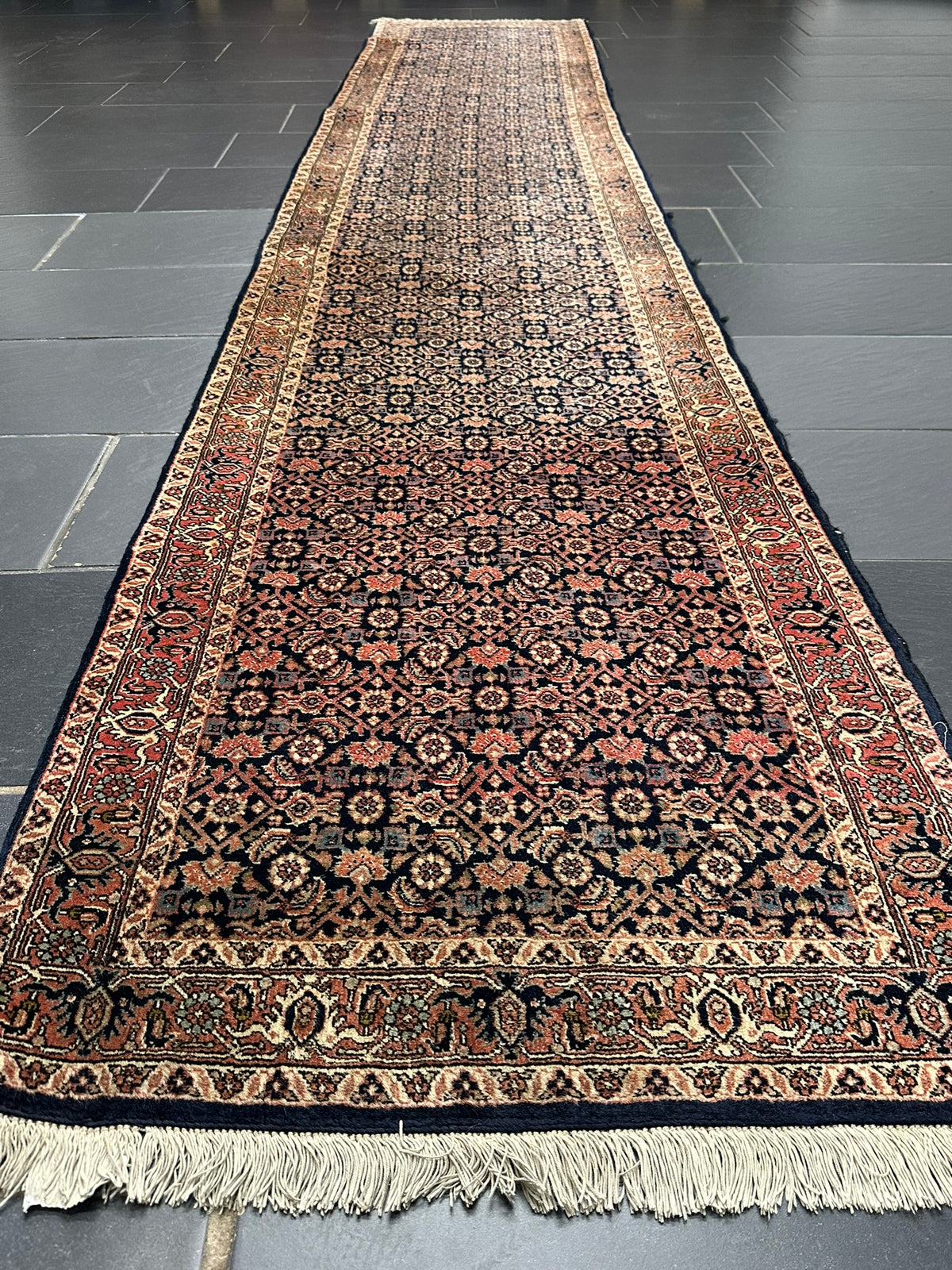 Orientteppich handgeknüpft Bidjar Läufer 400x76 cm