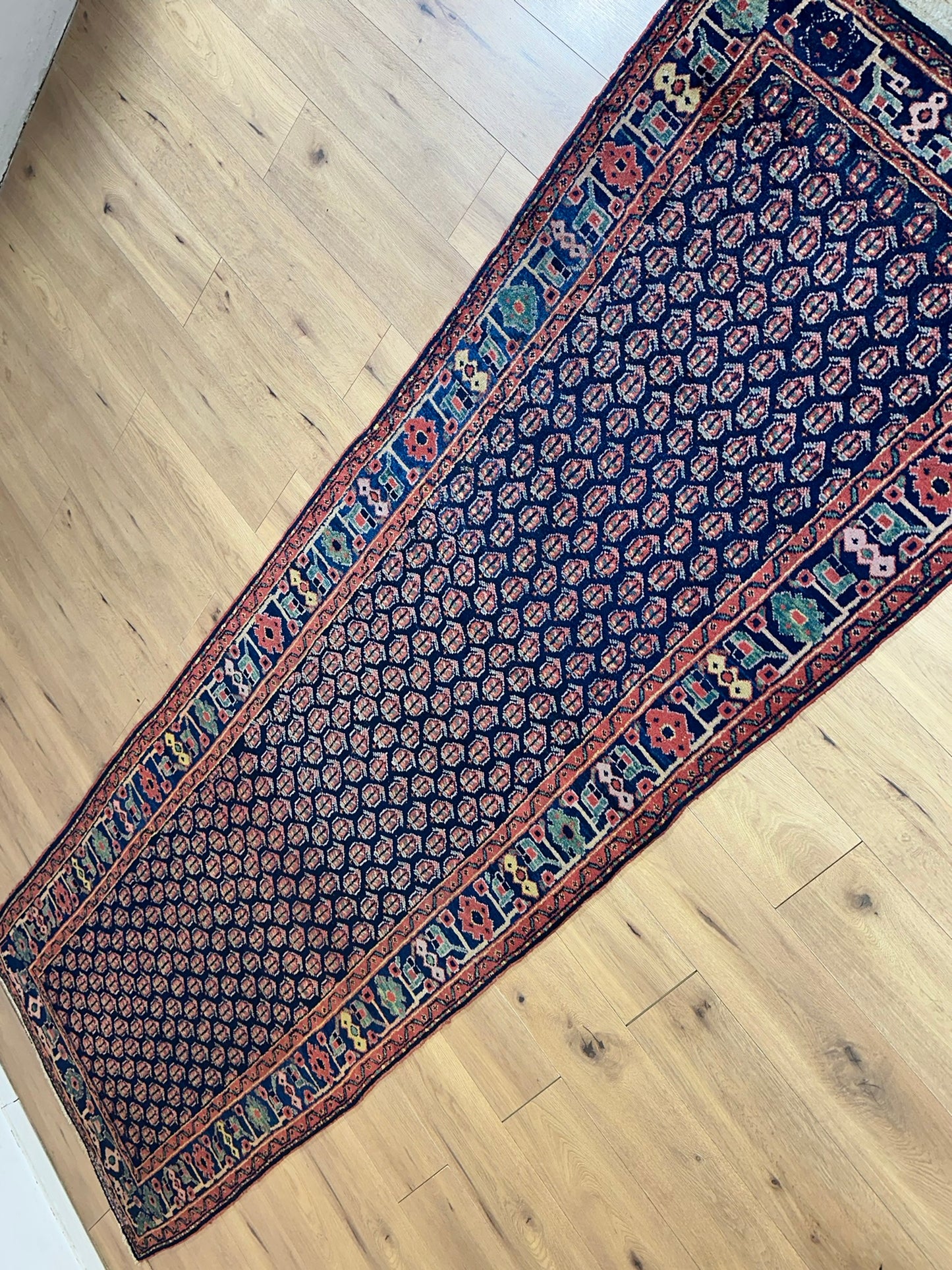 Orientteppich handgeknüpft Malayer Läufer 323x100 cm
