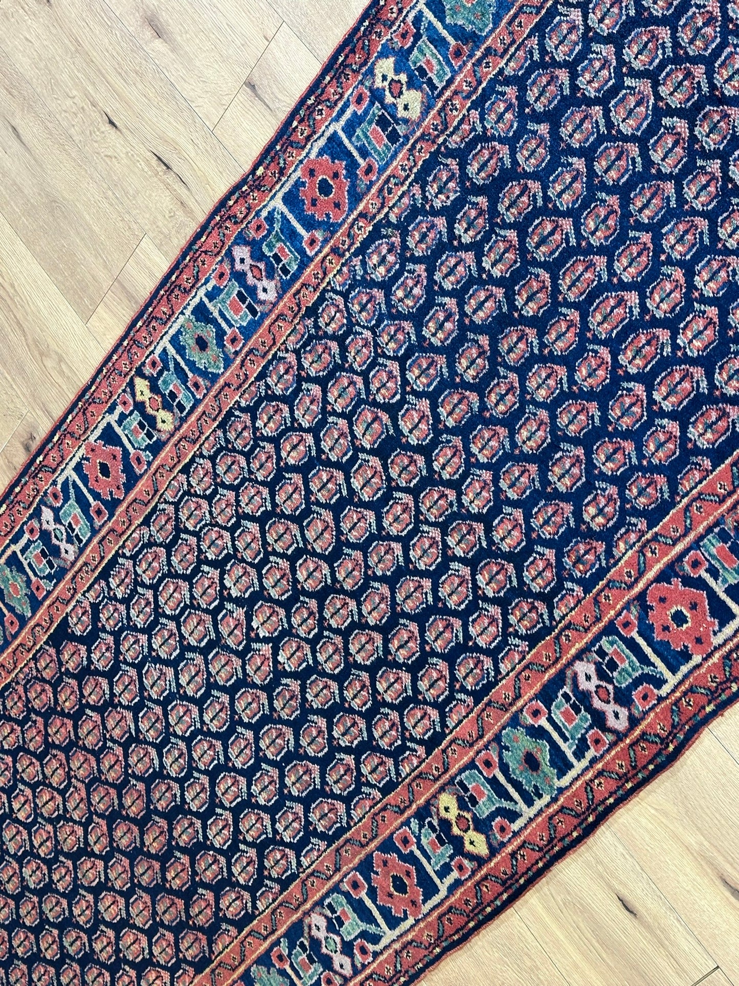 Orientteppich handgeknüpft Malayer Läufer 323x100 cm