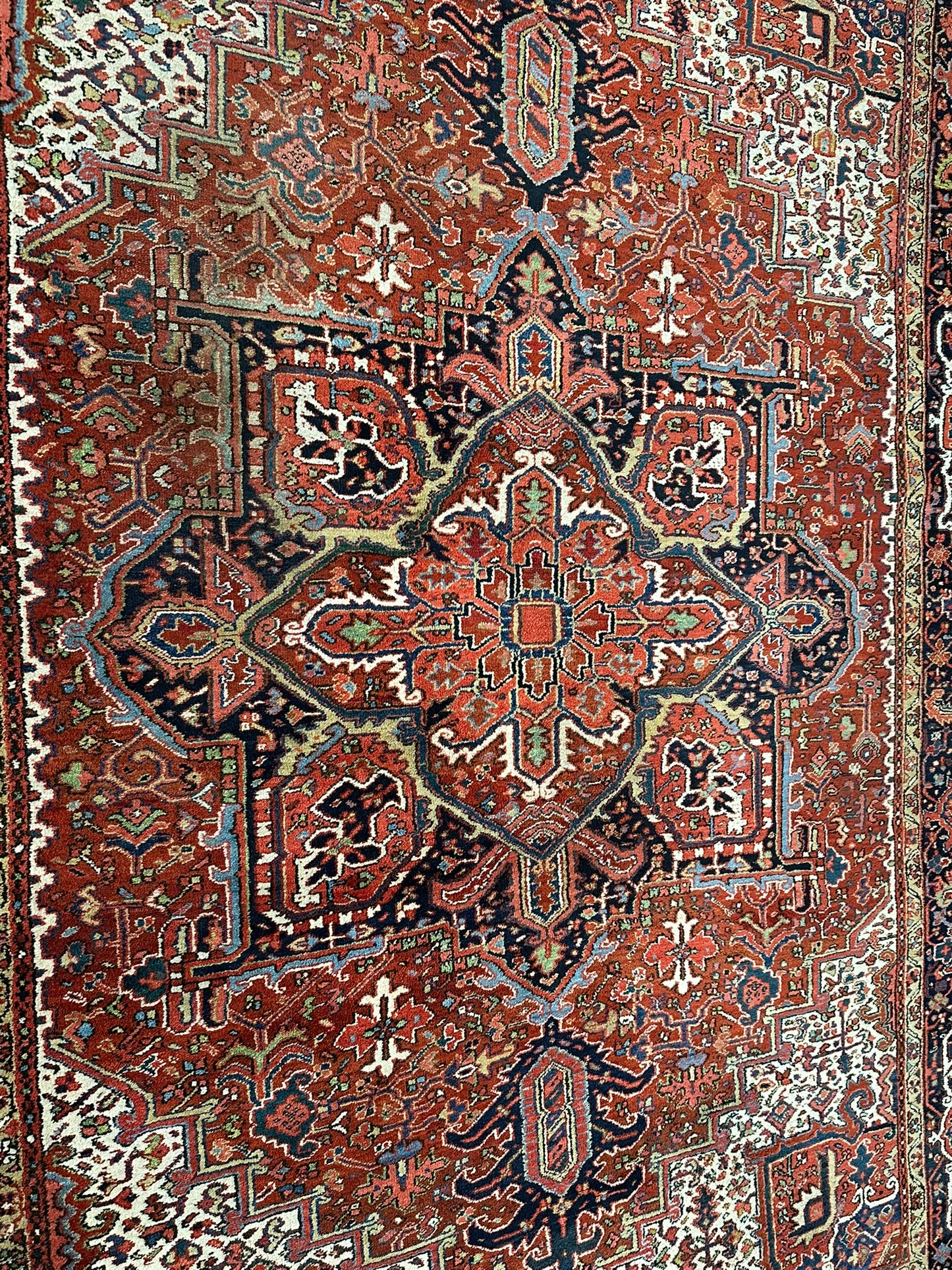 Orientteppich handgeknüpft Heriz selten naturfarben 370x270 cm