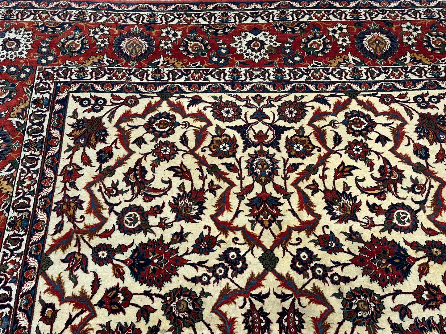 Semi AntikOrientteppich handgeknüpft Isfahan naturfarben 400x275 cm