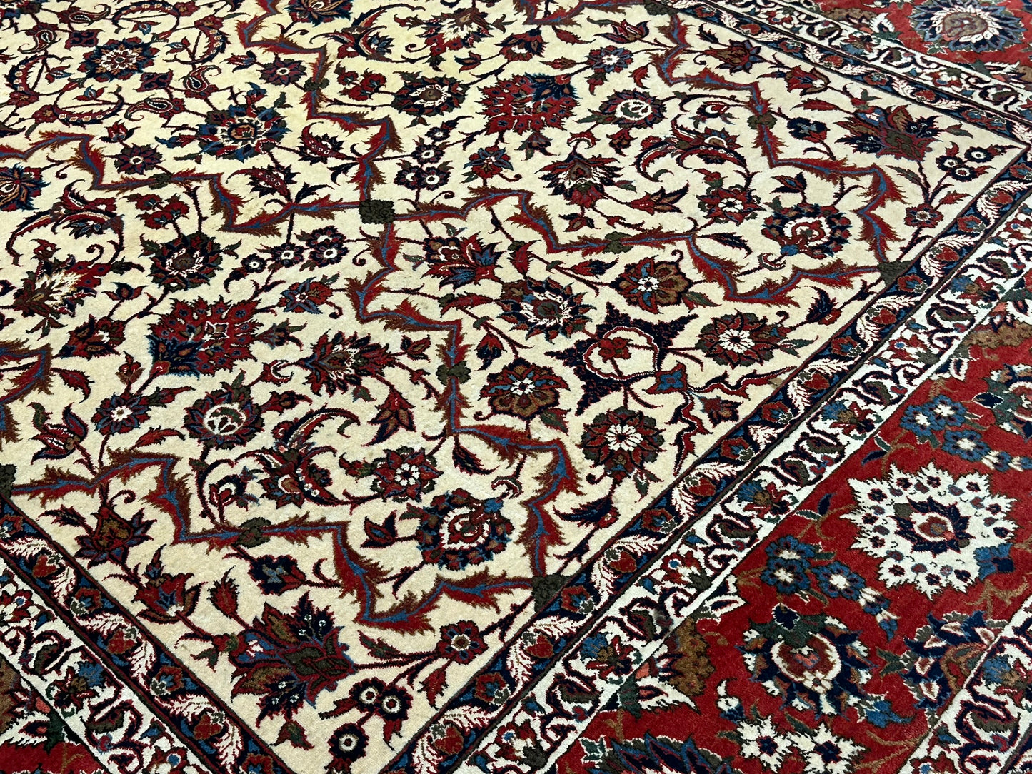 Semi AntikOrientteppich handgeknüpft Isfahan naturfarben 400x275 cm
