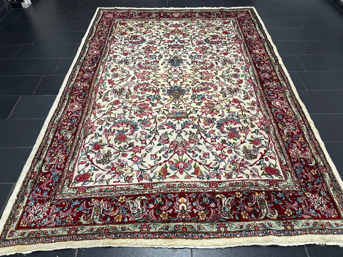 Orientteppich handgeknüpft Lawer Kirman 323x210 cm