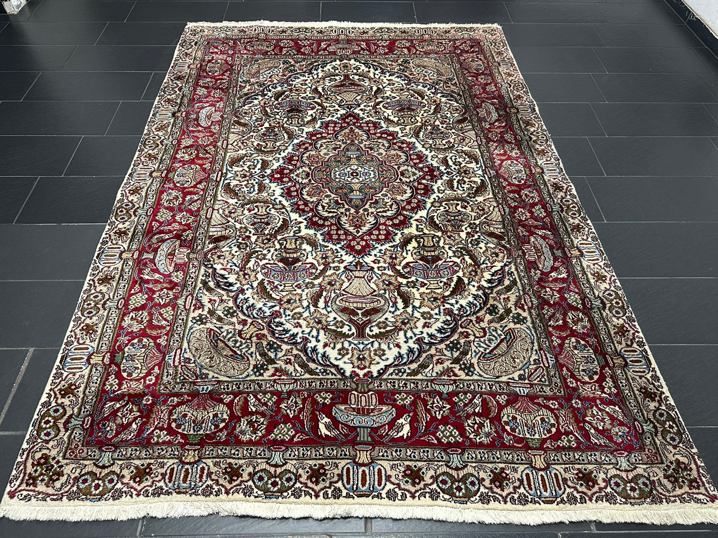 Orientteppich handgeknüpft Bilder vasen Kaschmar 290x200 cm