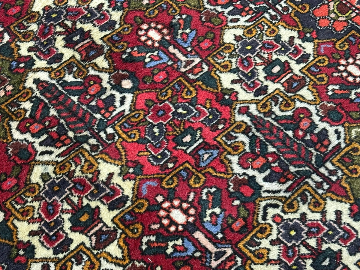Orientteppich handgeknüpft Bachtiar Feldermotiv Naturfarben 150x118 cm