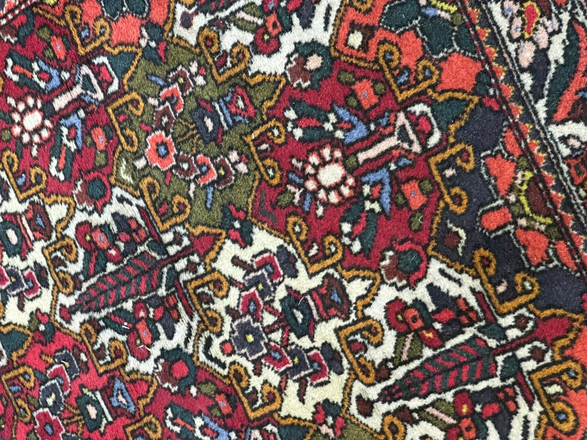 Orientteppich handgeknüpft Bachtiar Feldermotiv Naturfarben 150x118 cm