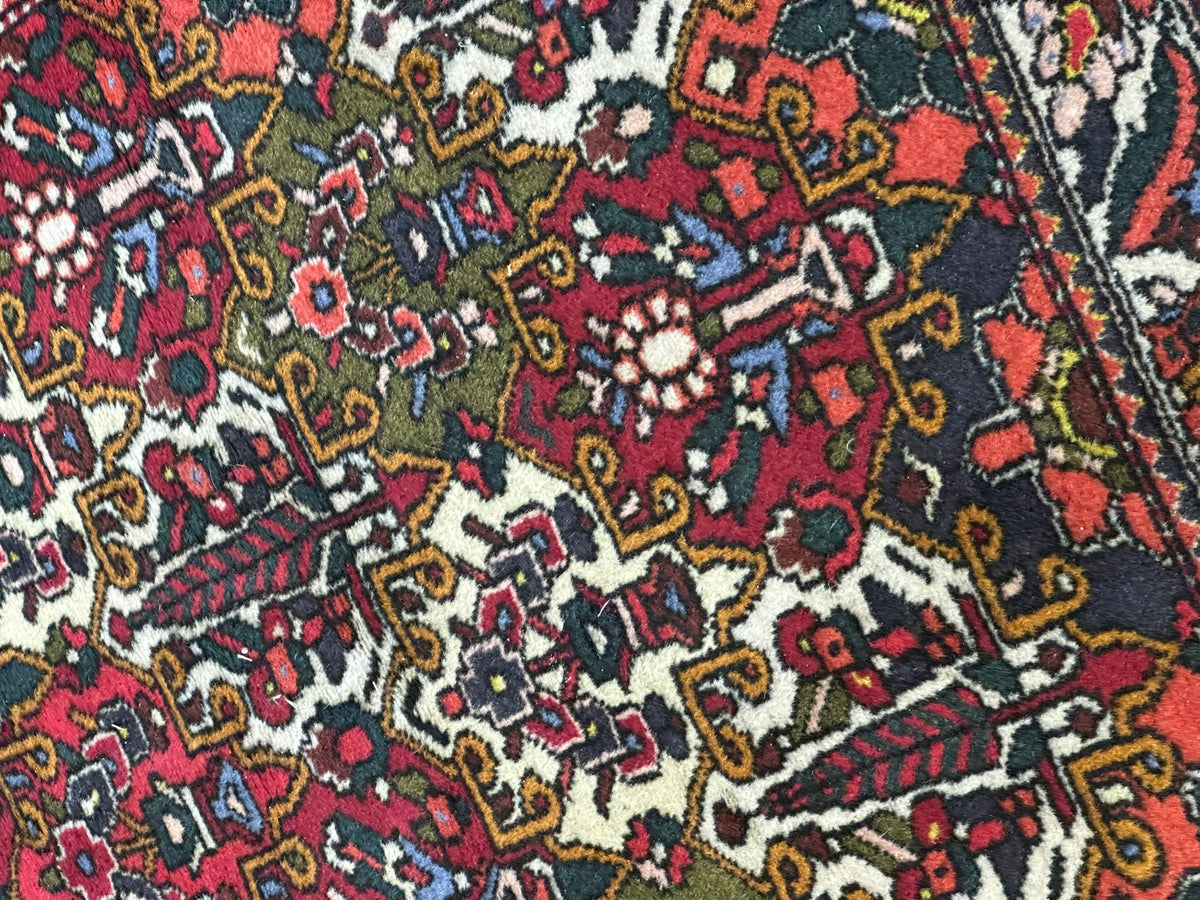 Orientteppich handgeknüpft Bachtiar Feldermotiv Naturfarben 150x118 cm