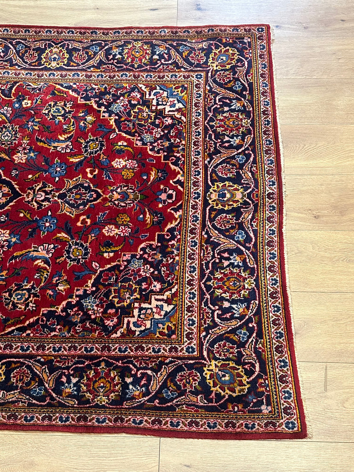Orientteppich handgeknüpft Keschan Korkwolle 224x140 cm