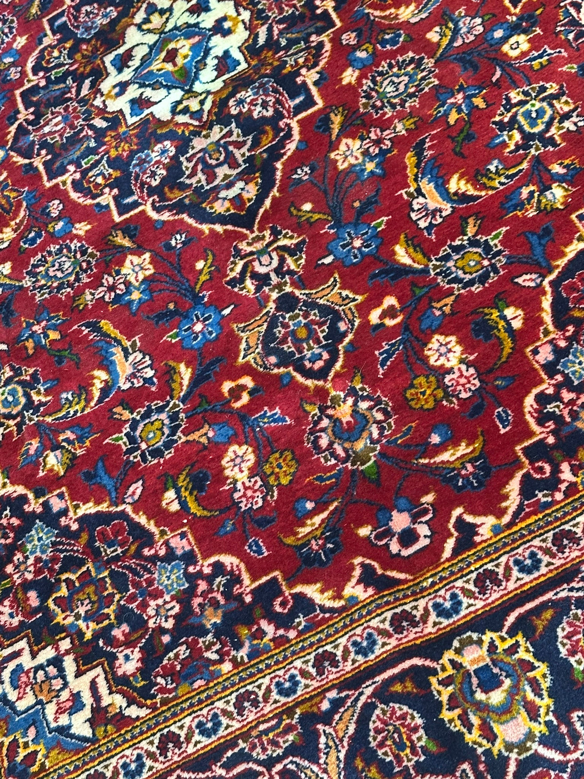 Orientteppich handgeknüpft Keschan Korkwolle 224x140 cm
