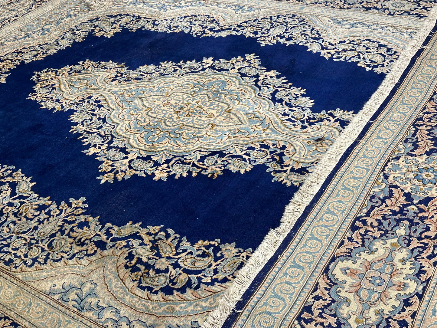 Orientteppich handgeknüpft Kirman Laver Spiegel Medaillon 383x278 cm