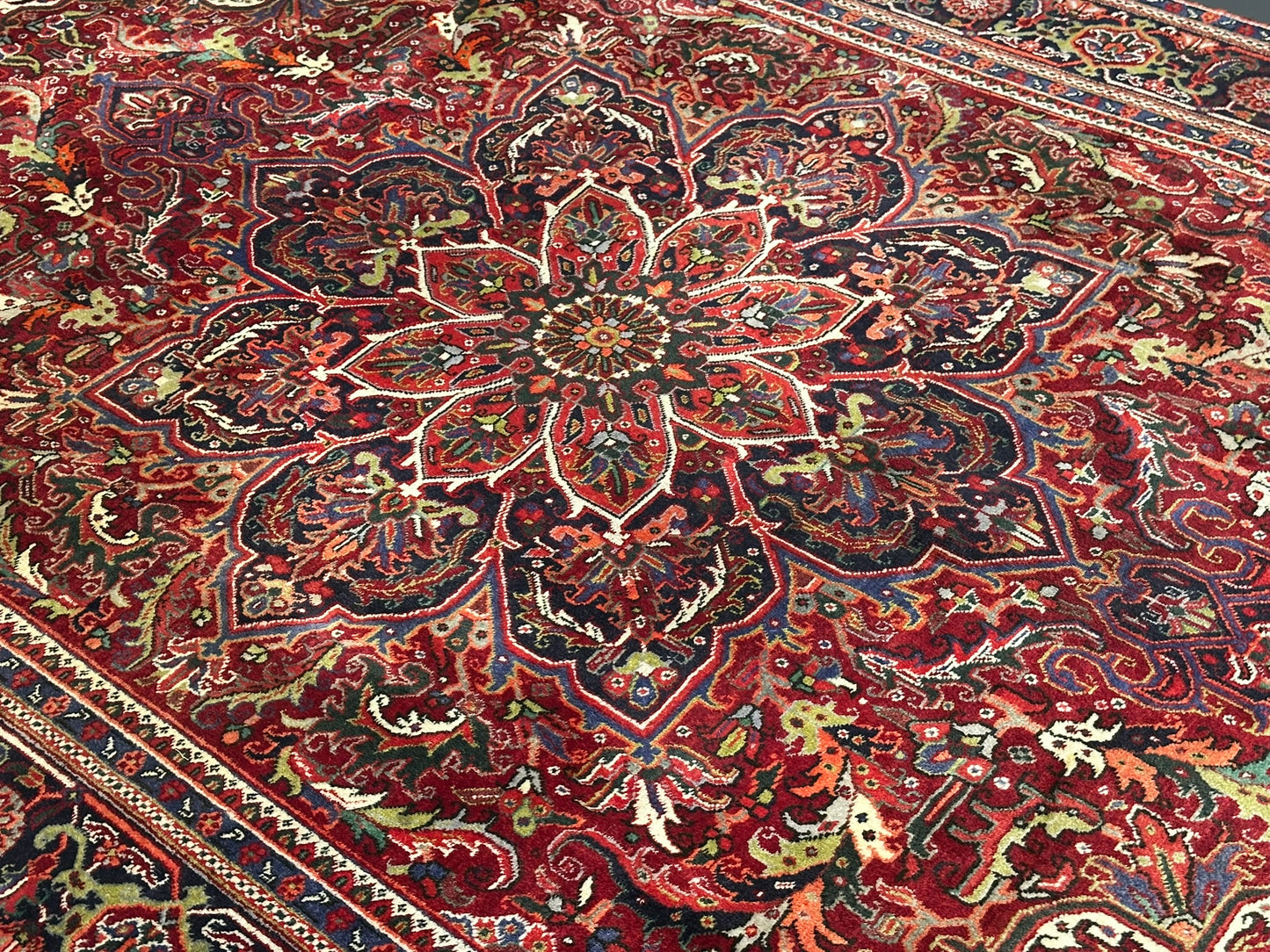 Semi Antik Orientteppich handgeknüpft Heriz Naturfarben 360x240 cm