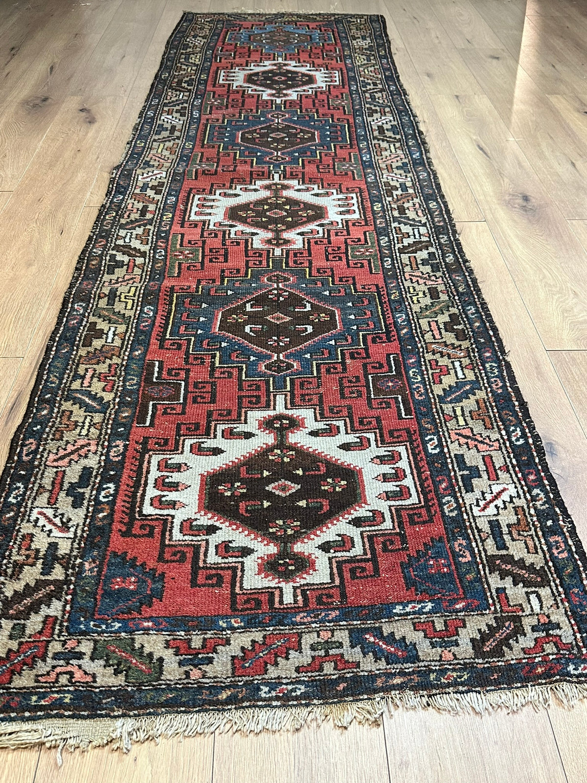 Antiker  Orientteppich handgeknüpft Kazak Läufer selten 290x84 cm