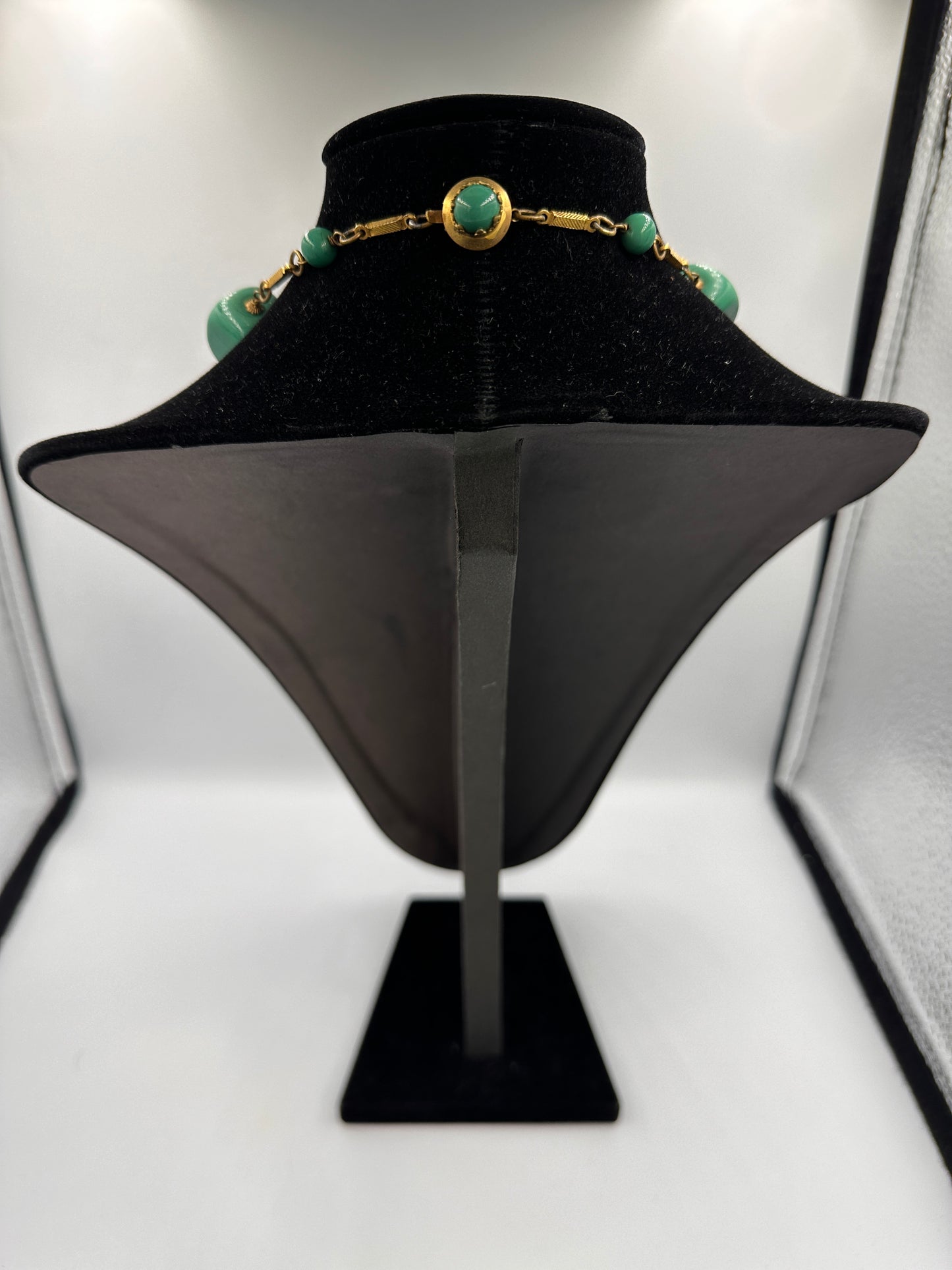 Vergoldete Halskette mit Türkisen Würfelsteinen