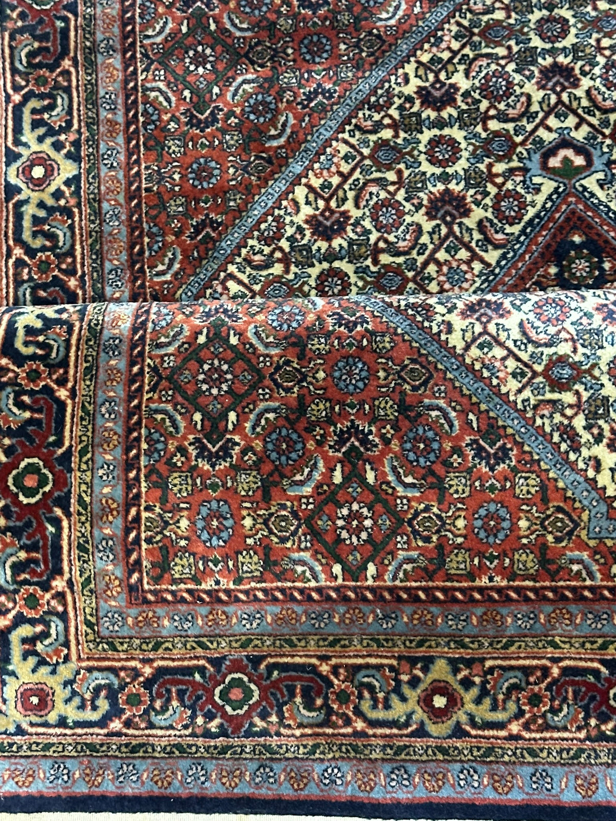 Orientteppich handgeknüpft Bidjar Wolle 175x120 cm