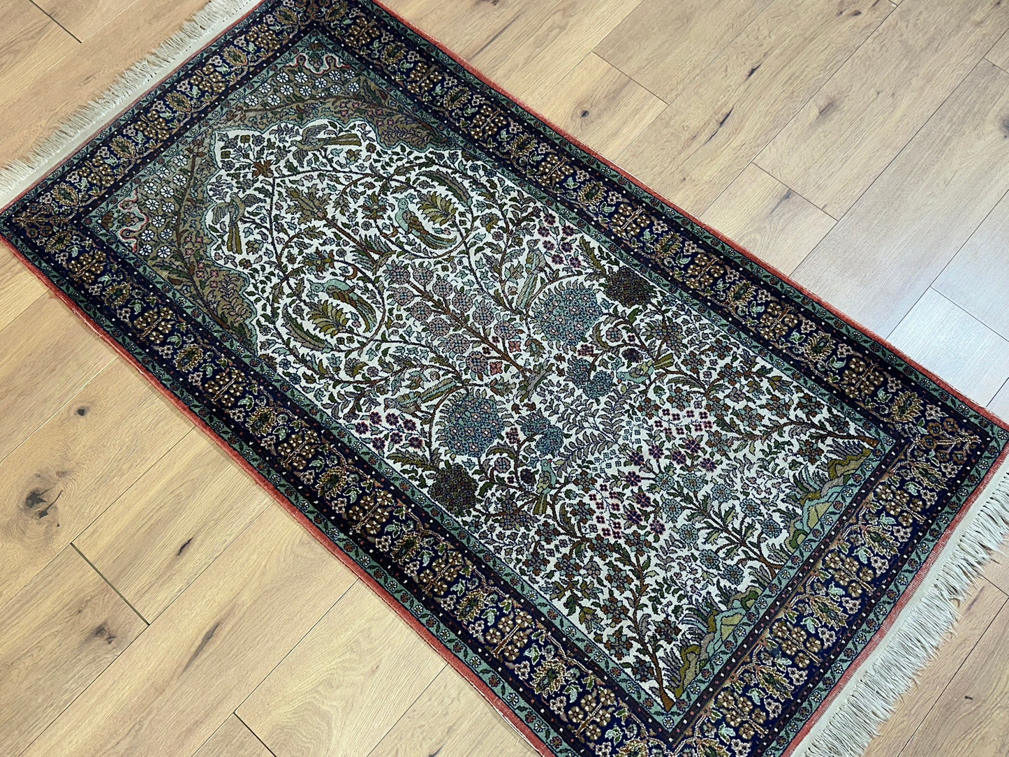 Orientteppich handgeknüpft Kaschmir Seide Lebensbaum 166x86 cm