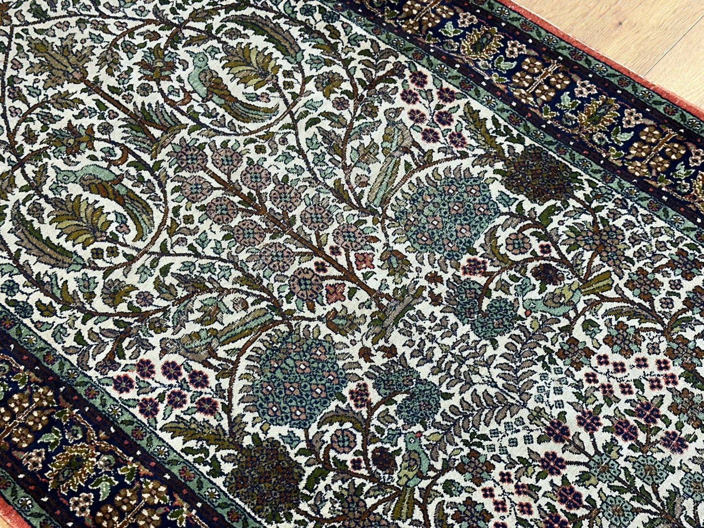 Orientteppich handgeknüpft Kaschmir Seide Lebensbaum 166x86 cm