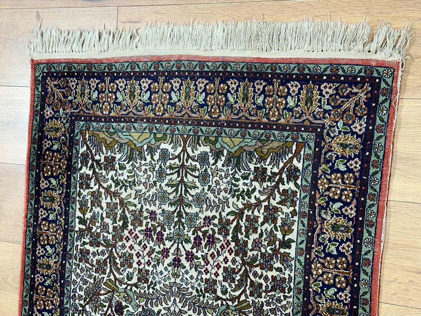 Orientteppich handgeknüpft Kaschmir Seide Lebensbaum 166x86 cm