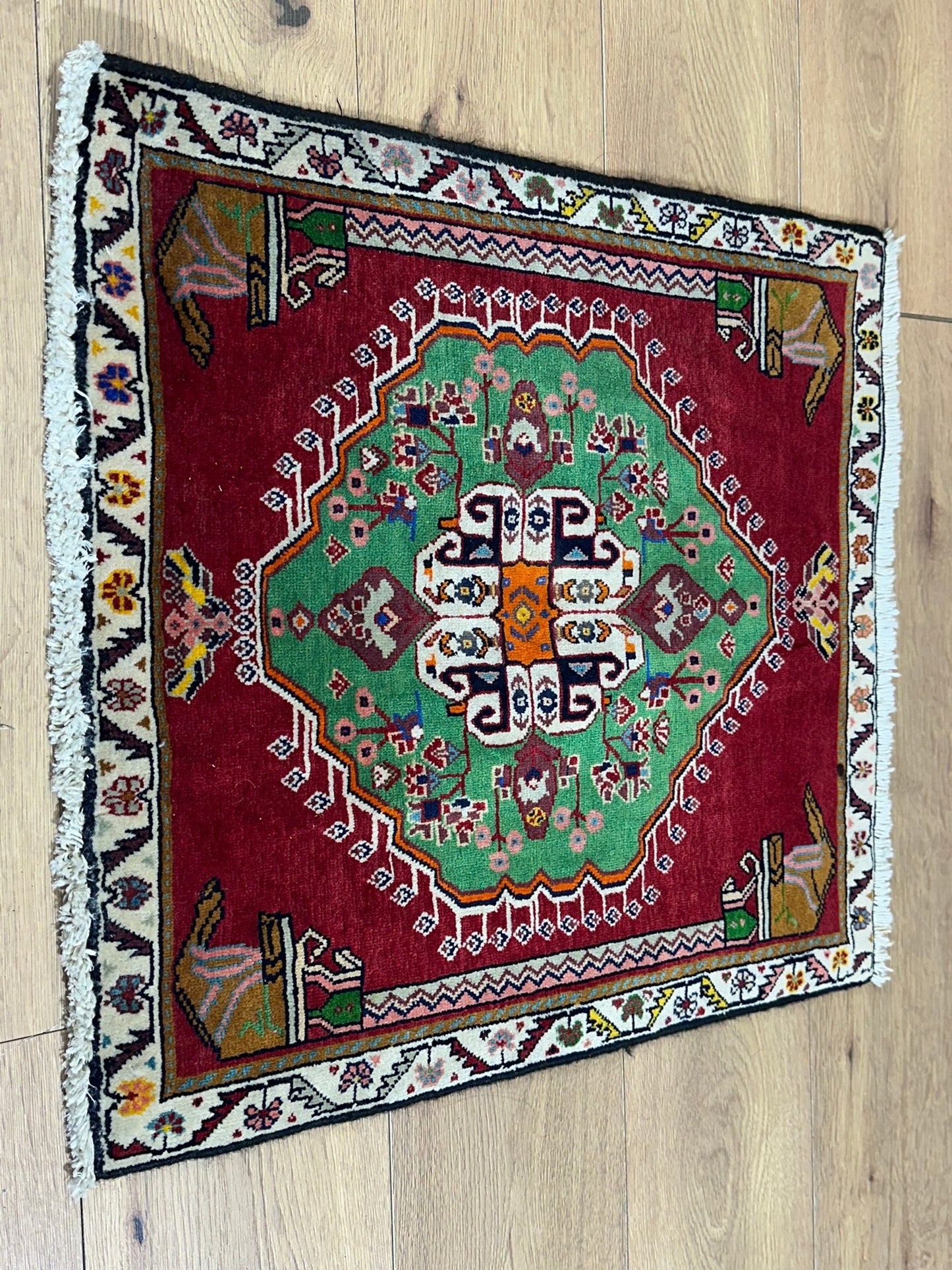 Orientteppich handgeknüpft Gaschgai 67x60 cm