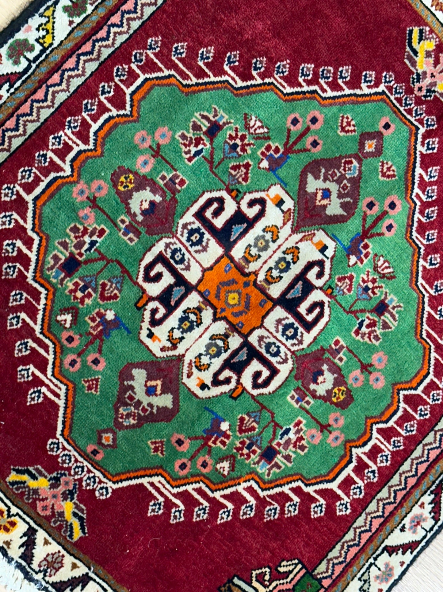 Orientteppich handgeknüpft Gaschgai 67x60 cm