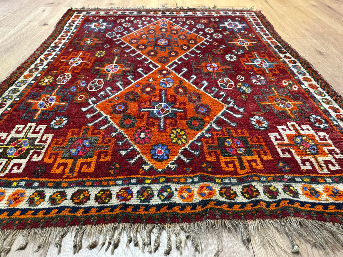 Orientteppich handgeknüpft Gaschgai Wolle 155x123 cm