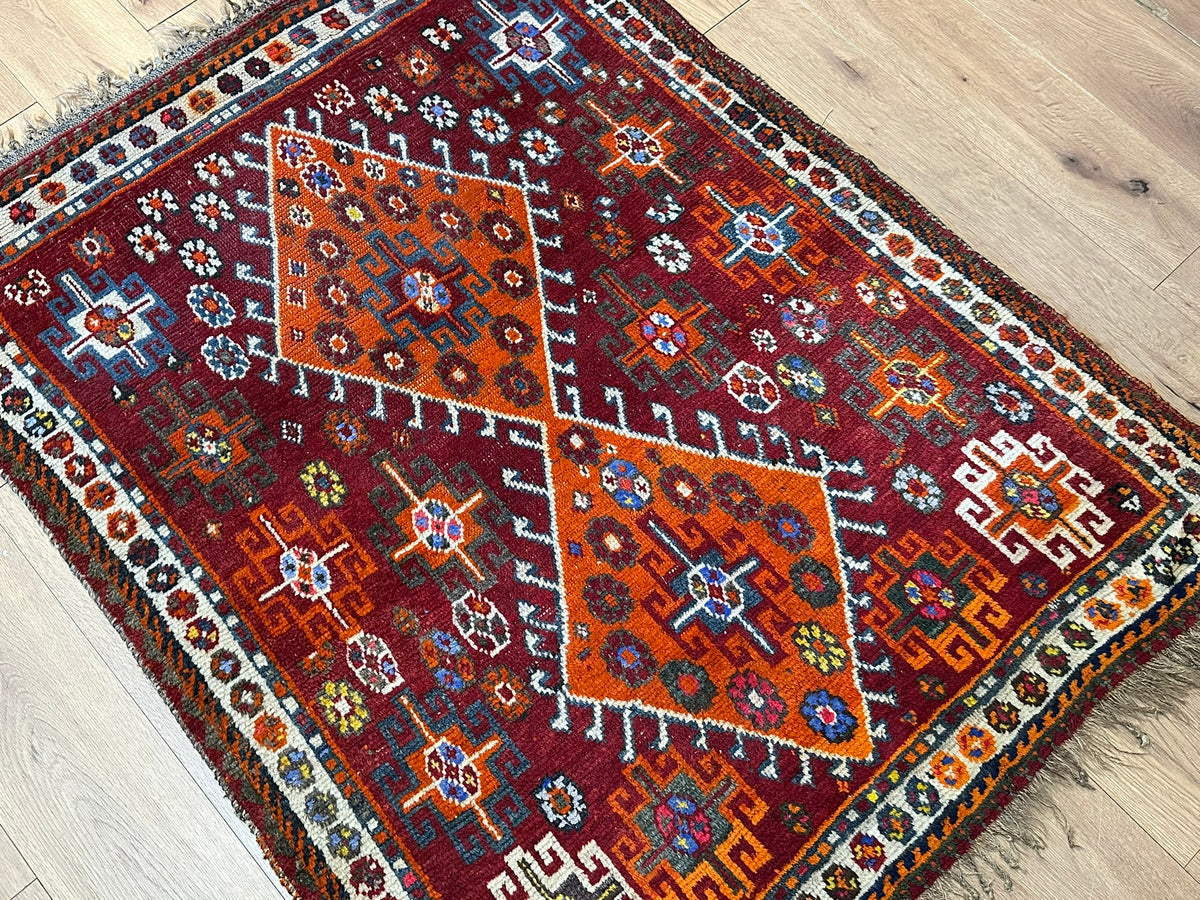Orientteppich handgeknüpft Gaschgai Wolle 155x123 cm