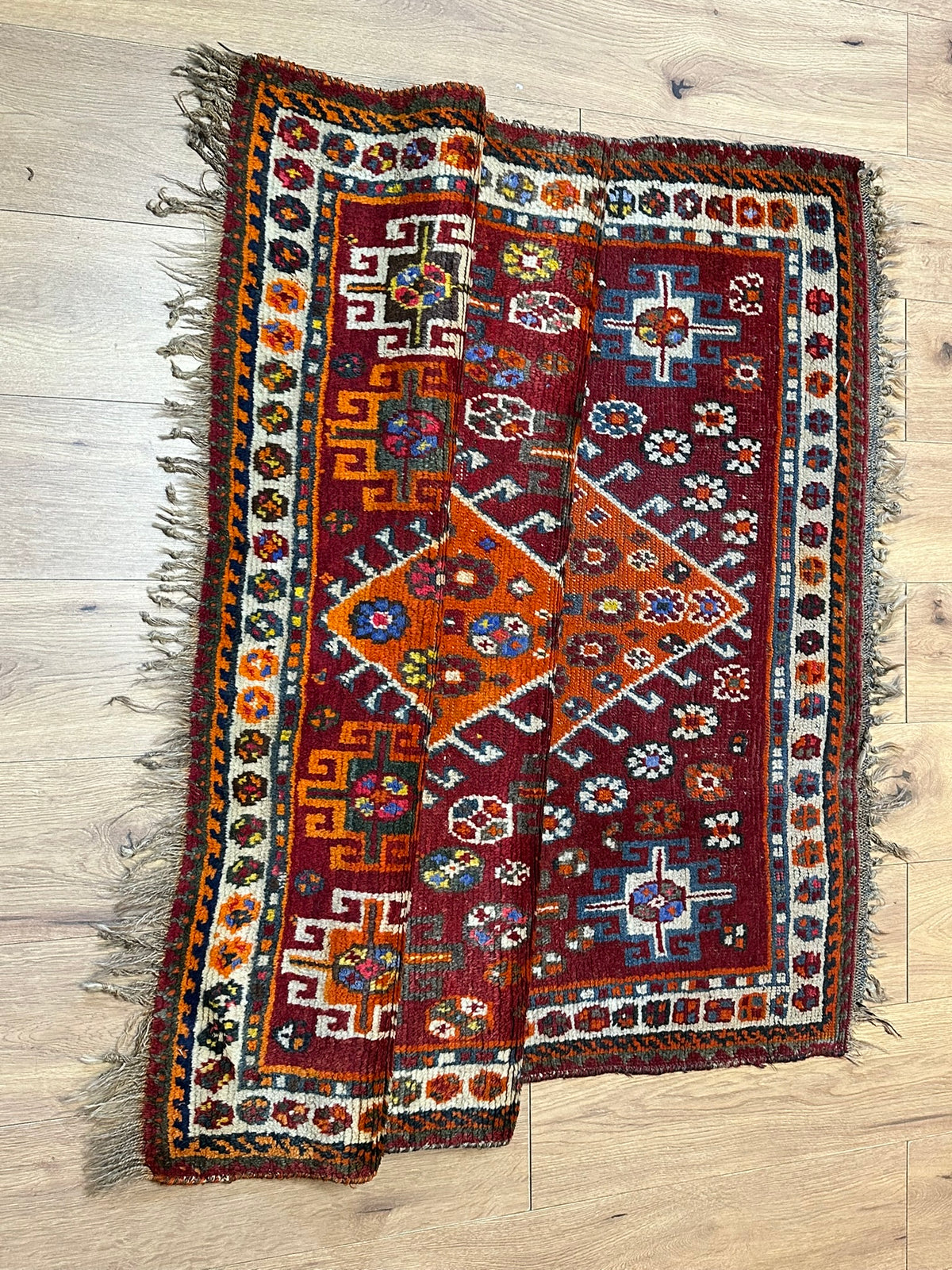 Orientteppich handgeknüpft Gaschgai Wolle 155x123 cm