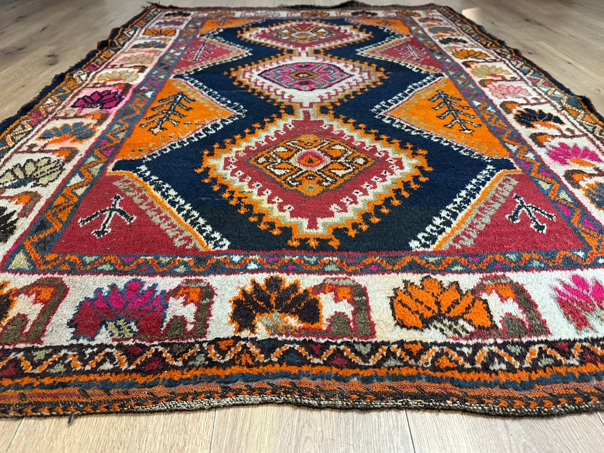 Antiker Orientteppich handgeknüpft Bachtiar  Naturfarben 200x136 cm