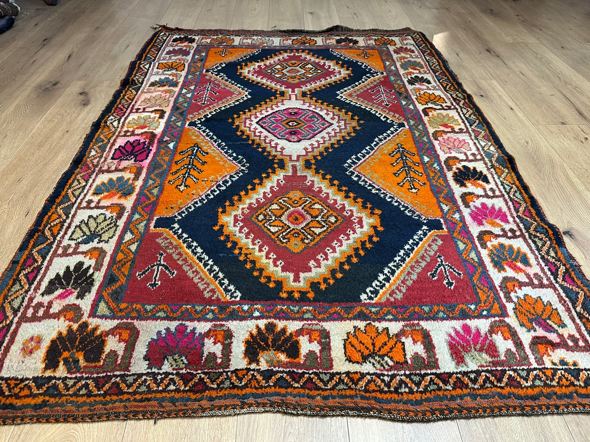 Antiker Orientteppich handgeknüpft Bachtiar  Naturfarben 200x136 cm