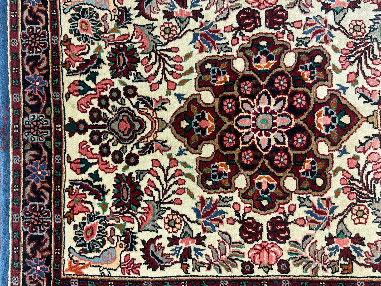 Handgeknüpfter Perser Orientteppich Bidjar Rosen Teppich Maße: 90x70 cm