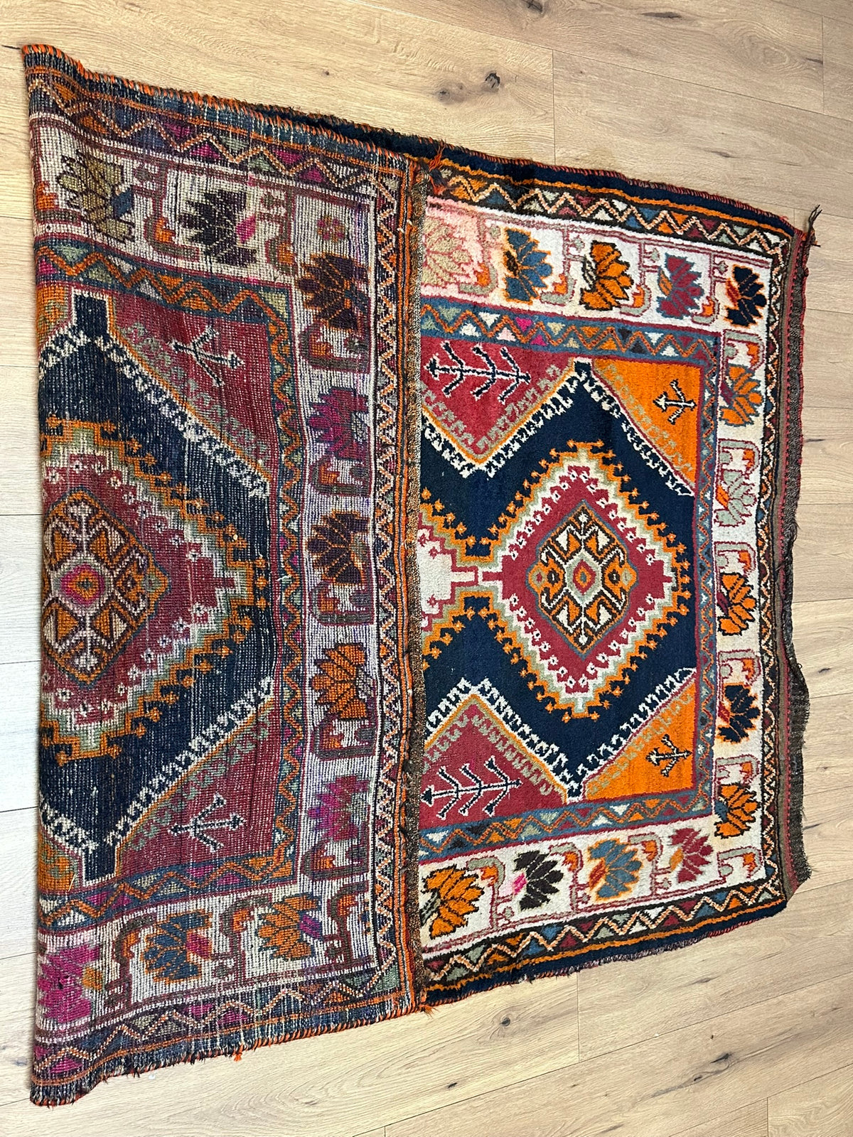 Antiker Orientteppich handgeknüpft Bachtiar  Naturfarben 200x136 cm