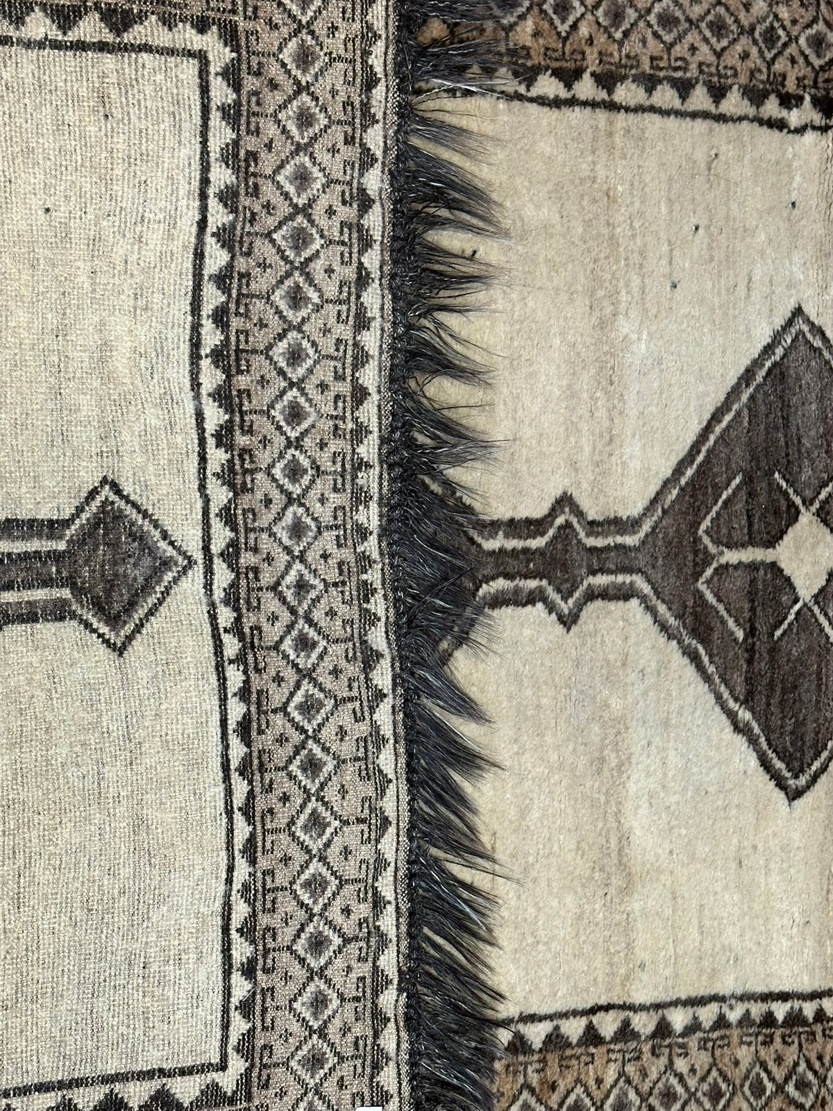 Orientteppich handgeknüpft Gabbeh Wolle 195x110 cm