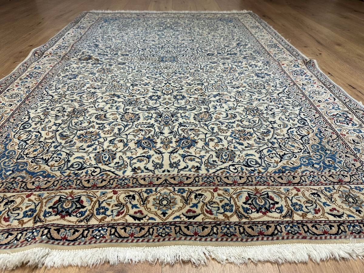Orientteppich handgeknüpft feiner Nain mit Seide 190x125 cm