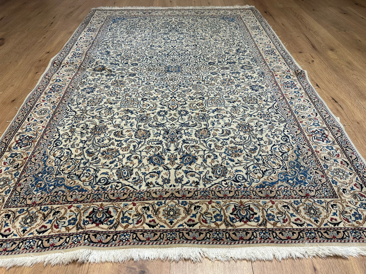 Orientteppich handgeknüpft feiner Nain mit Seide 190x125 cm