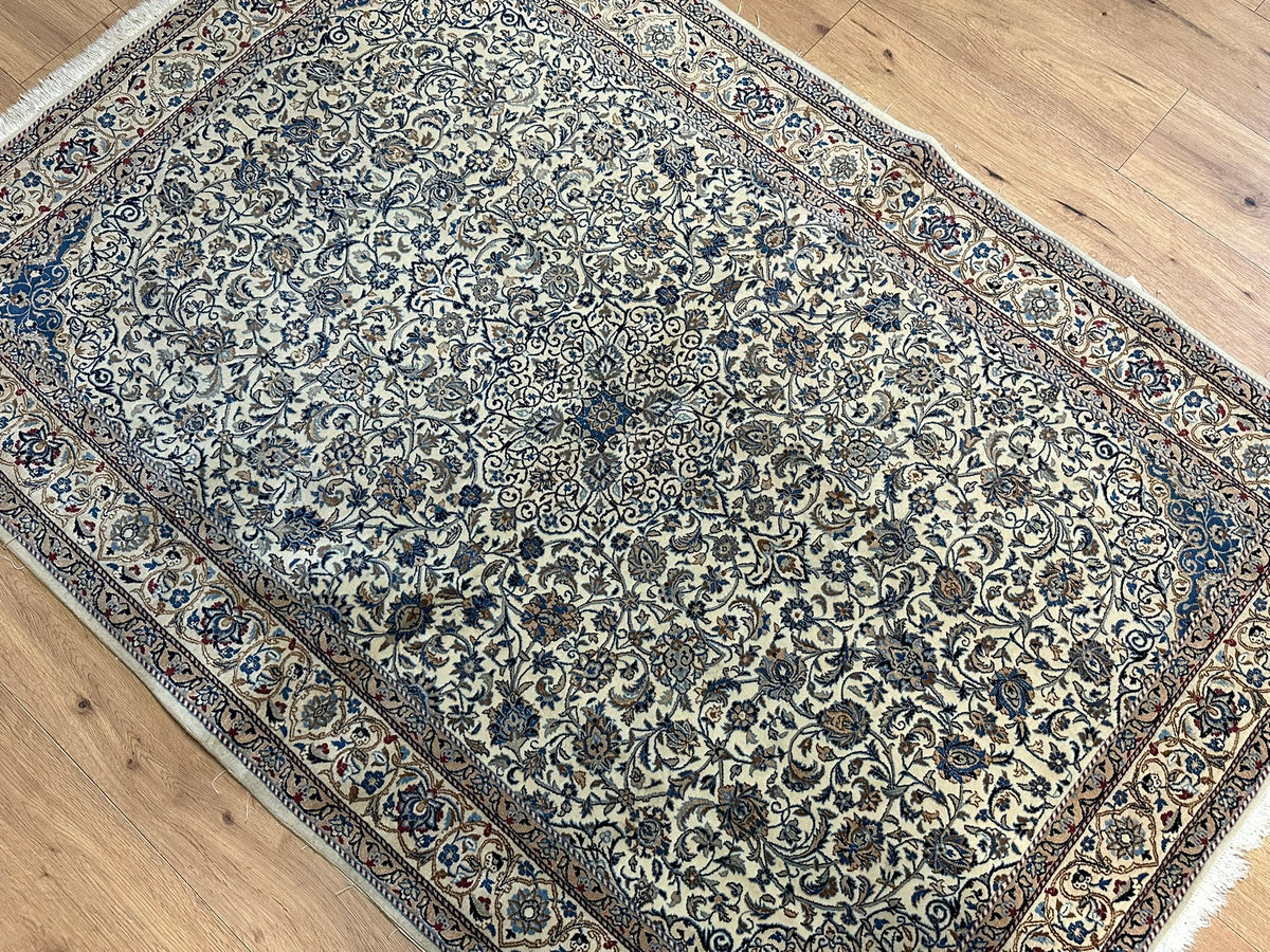 Orientteppich handgeknüpft feiner Nain mit Seide 190x125 cm